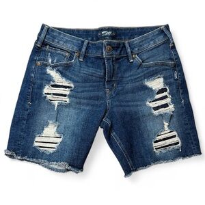 NWT Silver Jeans Sam Bermuda Blue Distressed Jean Shorts